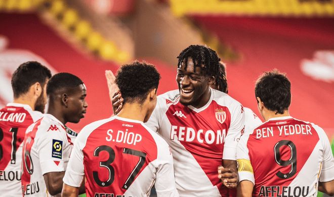 曼联逆袭摩纳哥：欧冠出线希望重新燃起(曼联官方历史最佳阵容)