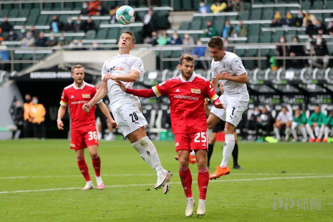 爱游戏体育-柏林赫塔主帅变阵激发新希望，带领球队逆袭