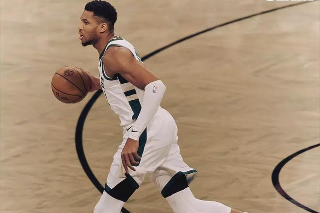 阿德托昆博季后赛