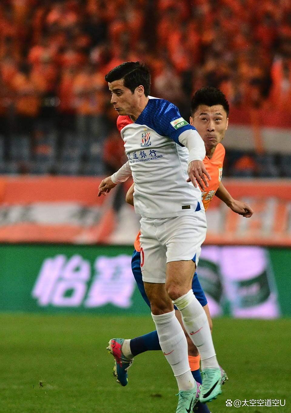 爱游戏-申花客场惨败恒大，争冠形势越发严峻的简单介绍