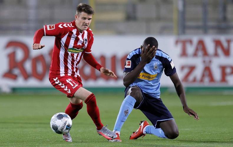 爱游戏体育-包含弗赖堡主场告捷，德甲中游球队上演逆袭的词条